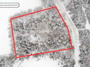 215 Perry Grant Dr, Halifax, NS B0N 1K0