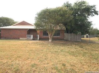 1801 N Adams St, Beeville, TX 78102