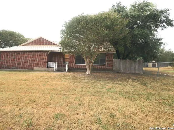 1801 N Adams, Beeville 78102