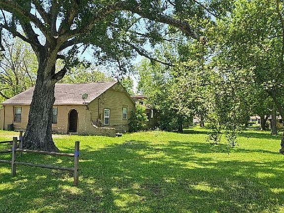 2nd image of 3427 Singleton Rd