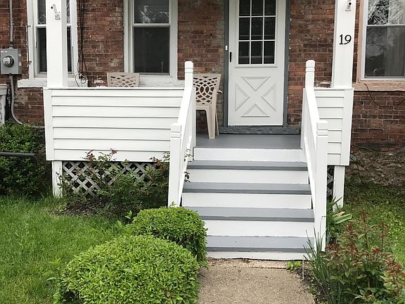 4th image of 19 Prospect St