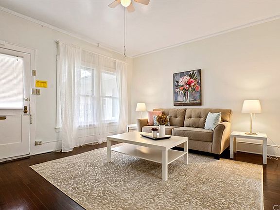 2nd image of 4125 S Figueroa St APT 220