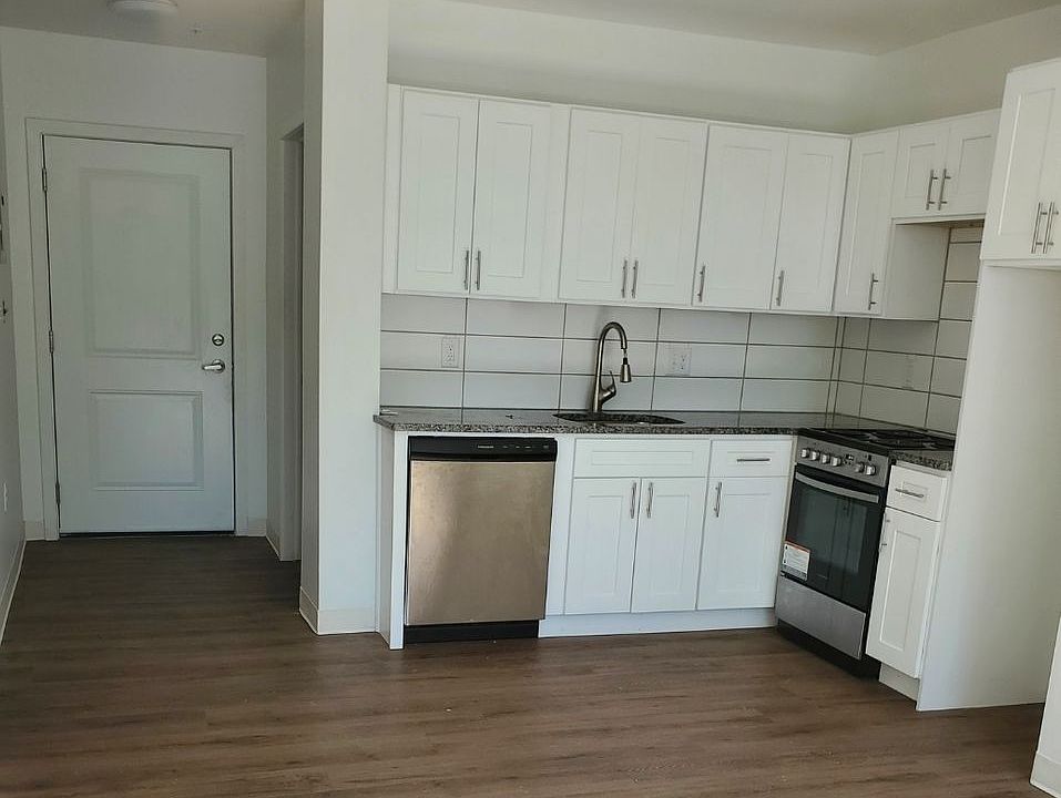 2nd image of 5824 N 13th St #6