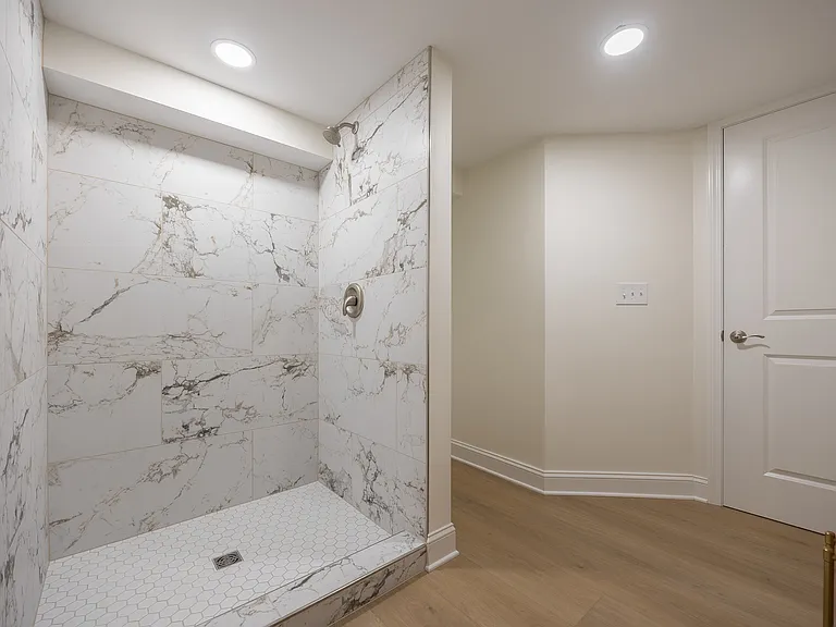 1574 Dyer Rd — Photo 31