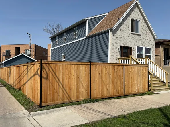 4134 W Roscoe St, Chicago, IL 60641