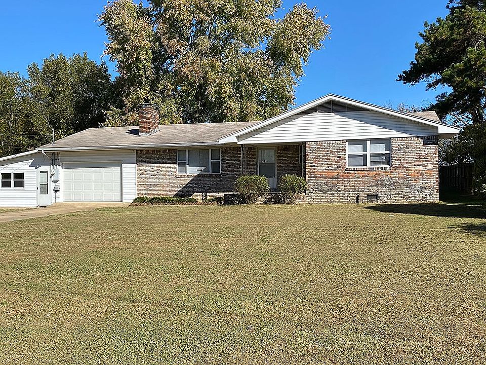 1st image of 321 Hembree Dr
