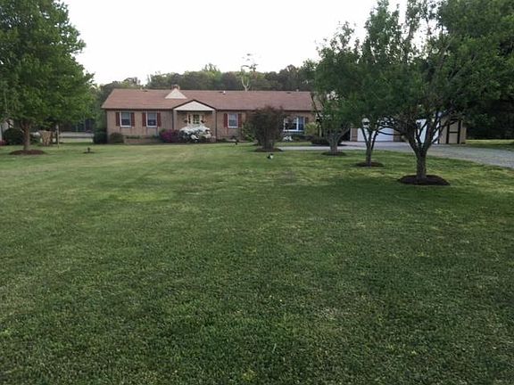 3rd image of 432 Cralle Cove Dr