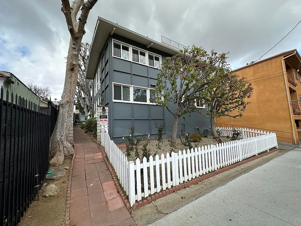 9017 Harratt St in the Heart of West Hollywood!