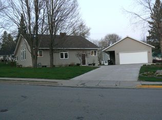 628 N 4th Ave, Edgar, WI 54426