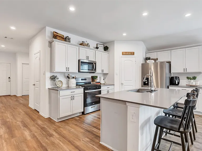 1012 Llano Trl — Photo 19
