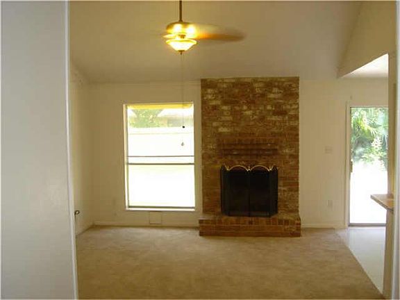 4th image of 22303 Smokey Hill Dr