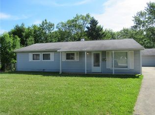 24700 Sherborne Rd, Bedford Heights, OH 44146