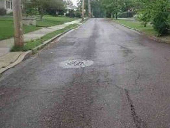 Exterior Neighborhood (street photo)