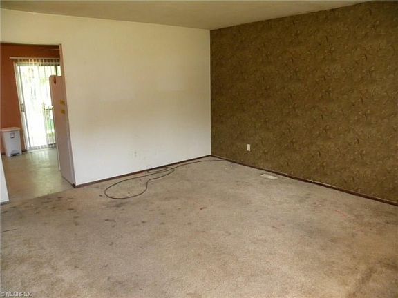 5th image of 6480 Ambrose Dr
