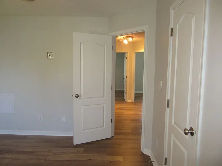 416 Iron Bridge Ln — Photo 34