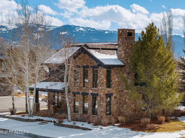 735 Jasmine Ave, Driggs, ID 83422