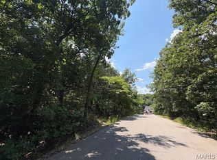 1 Camptown Trce, Hillsboro, MO 63050