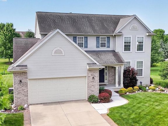 2nd image of 1241 Lobelia Ln