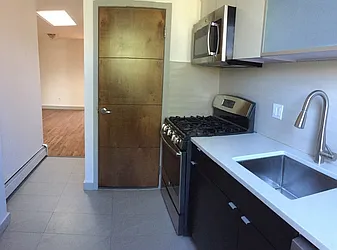 Rented by DYNAMIC REALTY OF NEW YORK CORP