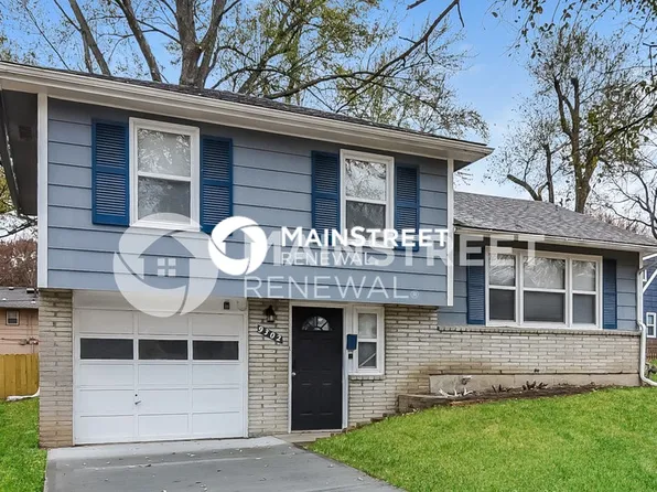 9302 Fairwood Dr, Kansas City, MO 64138