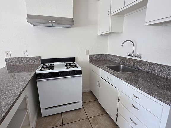 4th image of 1509 Nogales St APT 4