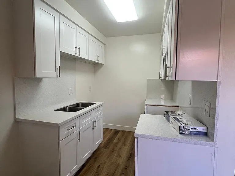 El Sorano Apartments — Photo 6