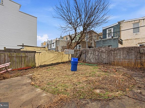 4th image of 2656 Janney St
