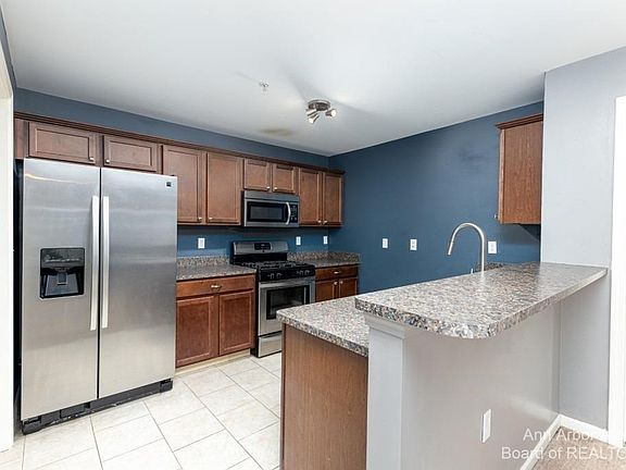 2nd image of 42870 Patty Ln #72