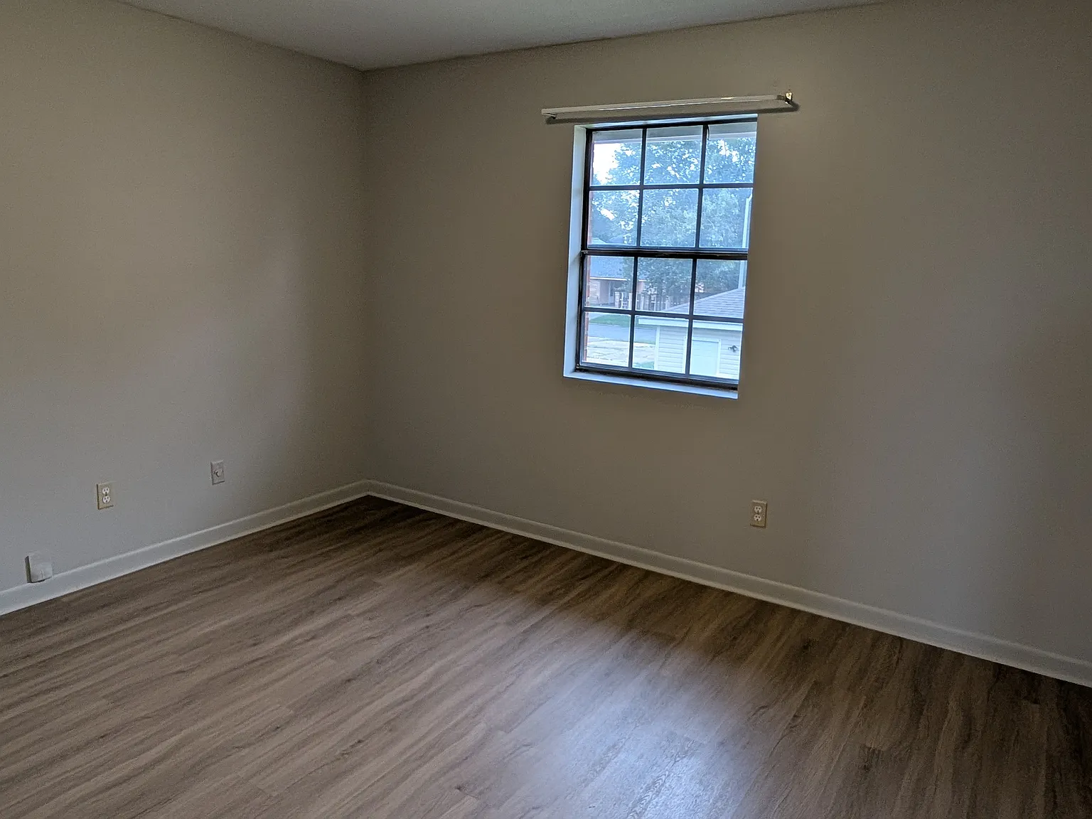 2 bed, 1.5 bath, 1000 sqft, $800 — Photo 3