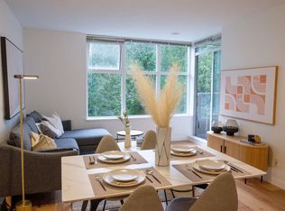 9232 University Cres #403, Burnaby, BC V5A0A3