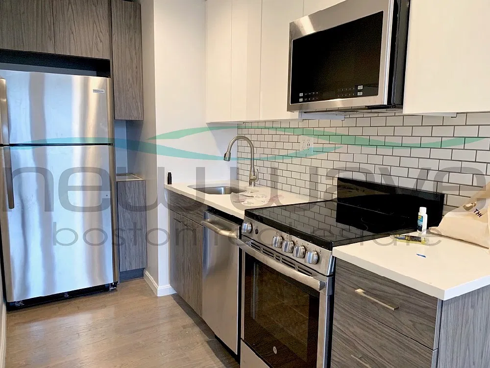 2 bed, 999 sqft, $3,500 — Photo 2