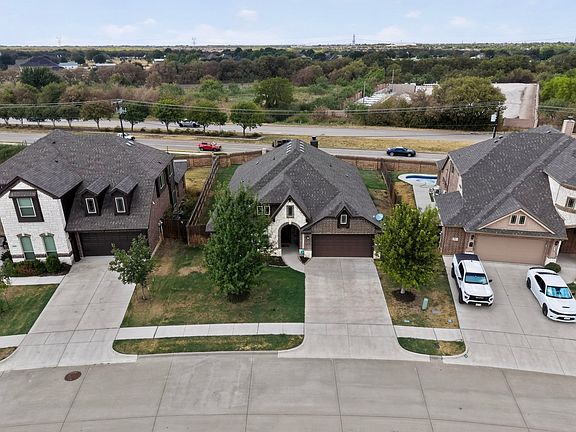 3rd image of 1660 Irene Dr