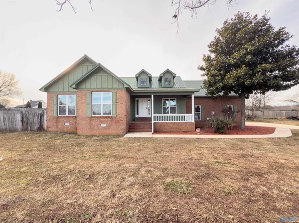 925 Franklin Smith Rd, Moulton, AL 35650