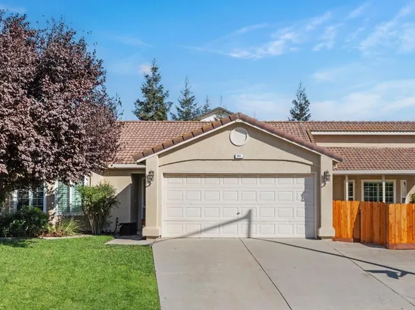 451 Shalako Dr, Oakdale, CA 95361