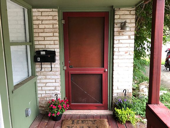 Welcome home! Nestled right off South Lamar and adjacent to the little Zilker park and Zilker Elementary School you have your own home base to live well.