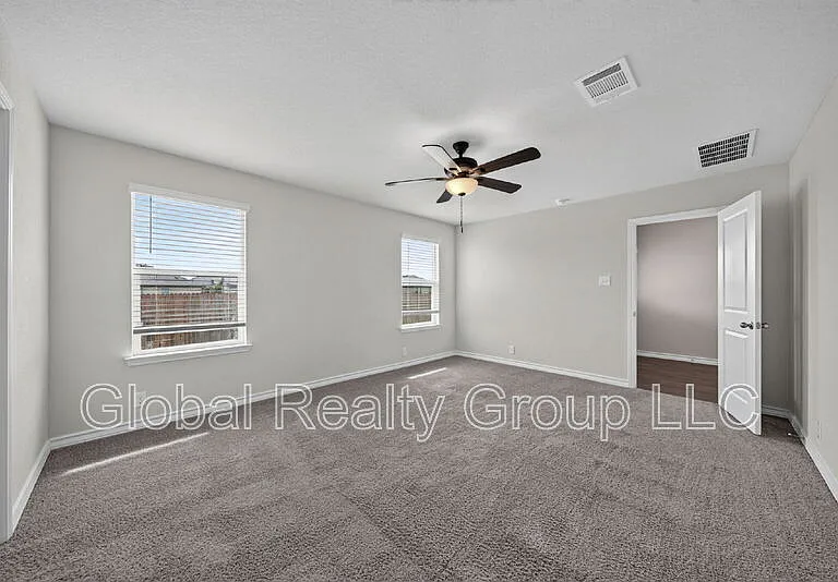 515 Diamond Shls — Photo 20