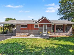 7 Attwood Cres, Ottawa, ON K2E5B1