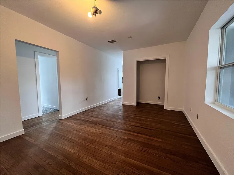 415 Fairview Ave #8 — Photo 2