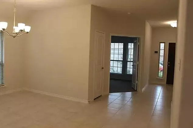 5010 Flanagan Dr — Photo 9