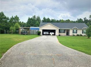305 Big Tree Ln, Chinquapin, NC 28521