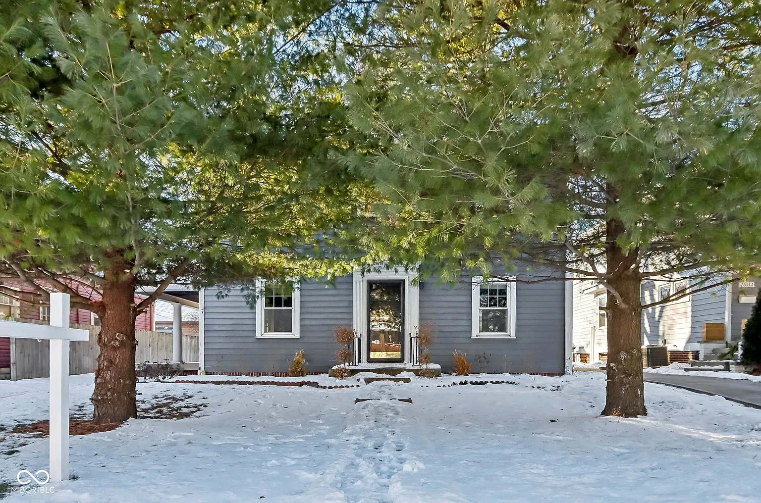 5108 N College Ave photo 1