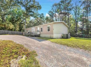 89 Red Bud Ln, Decatur, AL 35603