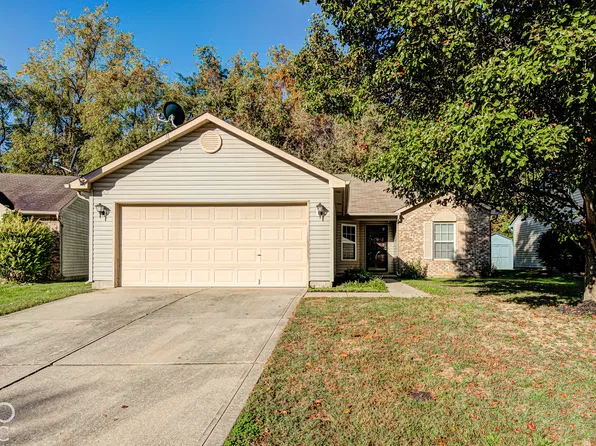 5916 Rolling Bluff Ln, Indianapolis, IN 46221