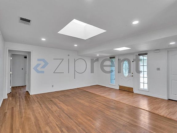 4th image of 4562 Angeles Ave