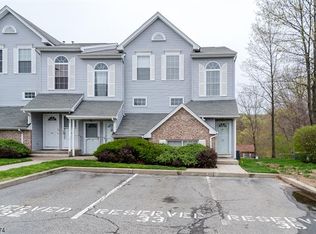 33 Victory Ct, Dover, NJ 07801