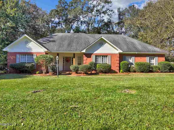 216 Wildwood Blvd, Jackson, MS 39212