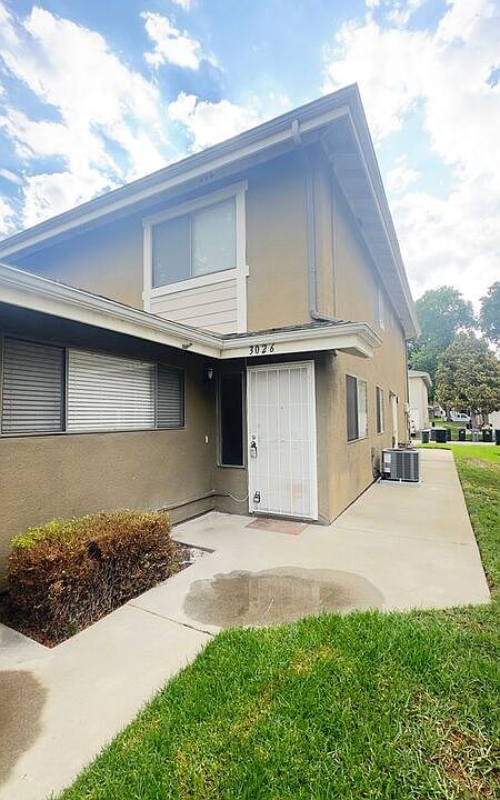 1st image of 3026 Winfield Ave