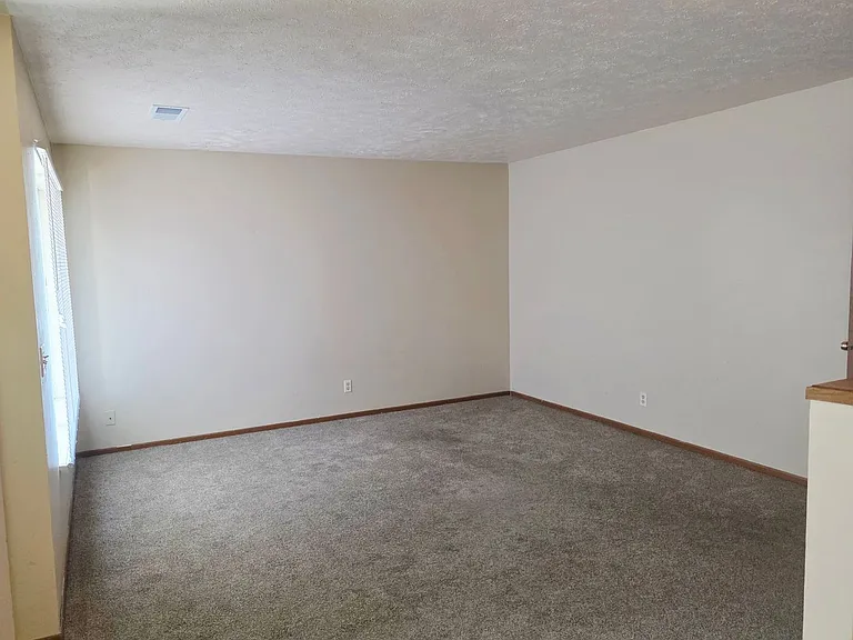 4865 Marshall Dr #109 — Photo 10