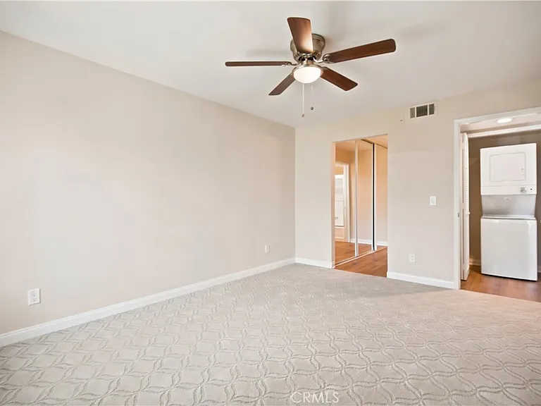 5540 Owensmouth Ave #306 — Photo 17