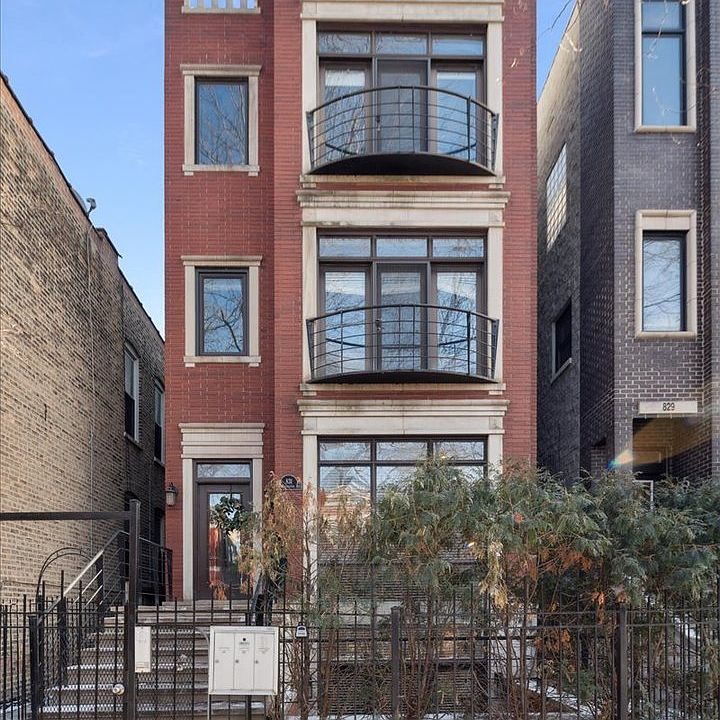 1st image of 831 N Winchester Ave #1